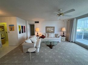 336 N Birch Rd 3E, Fort Lauderdale FL 33304