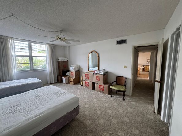 336 N Birch Rd 3E, Fort Lauderdale FL 33304
