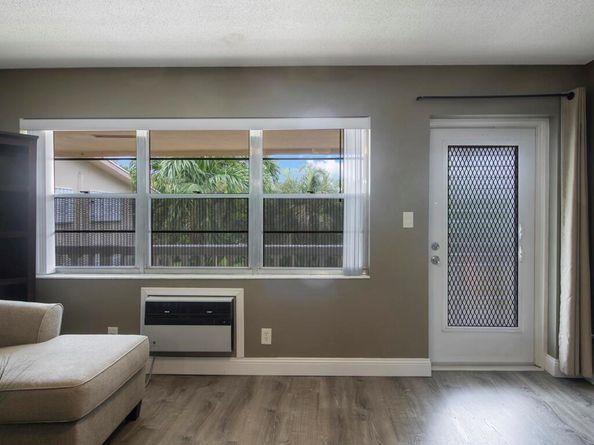 98 Bedford D 98, West Palm Beach FL 33417