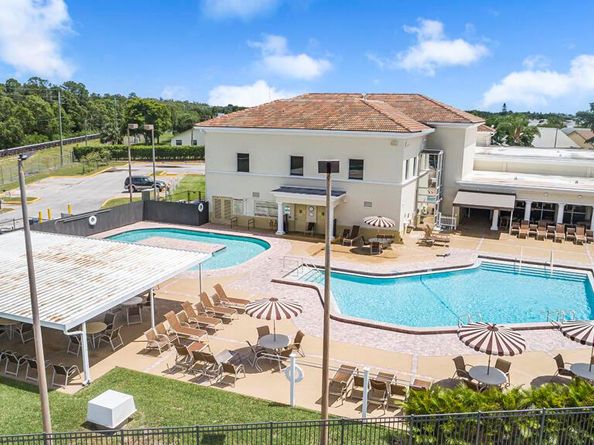 98 Bedford D 98, West Palm Beach FL 33417