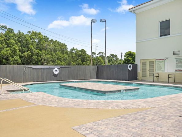 98 Bedford D 98, West Palm Beach FL 33417