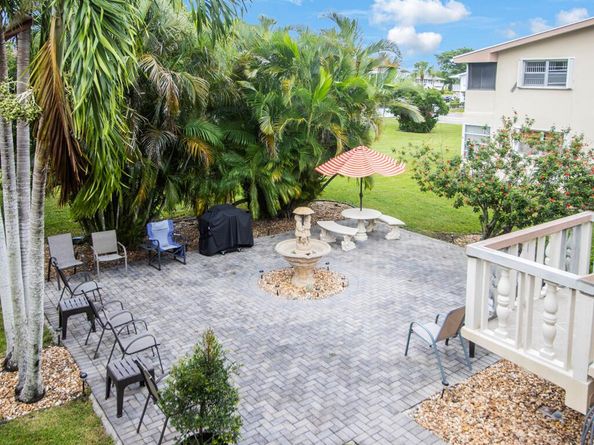 98 Bedford D 98, West Palm Beach FL 33417