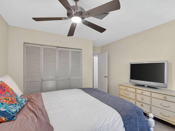 324 Orange Tree Drive 5, Lantana FL 33462