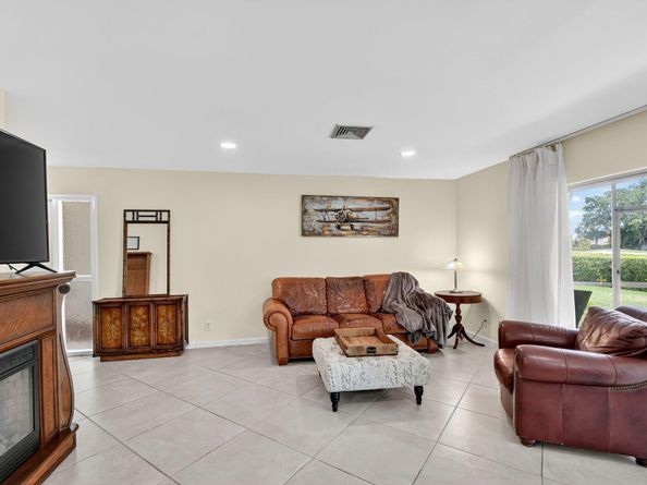 324 Orange Tree Drive 5, Lantana FL 33462