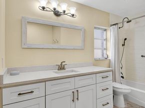 324 Orange Tree Drive 5, Lantana FL 33462