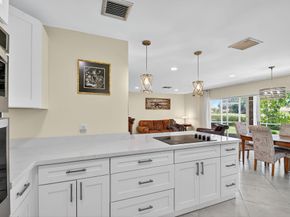 324 Orange Tree Drive 5, Atlantis FL 33462