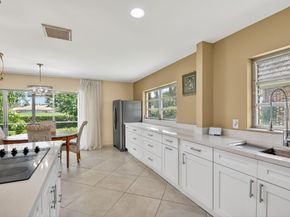 324 Orange Tree Drive 5, Atlantis FL 33462