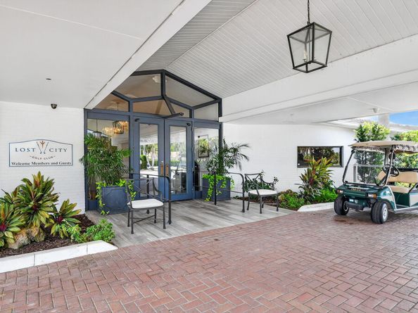 324 Orange Tree Drive 5, Lantana FL 33462