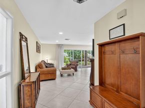 324 Orange Tree Drive 5, Lantana FL 33462