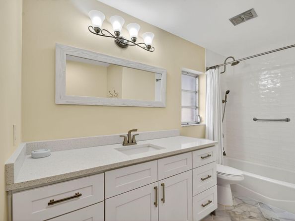 324 Orange Tree Drive 5, Lantana FL 33462