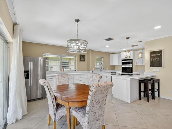 324 Orange Tree Drive 5, Atlantis FL 33462