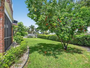 324 Orange Tree Drive 5, Atlantis FL 33462