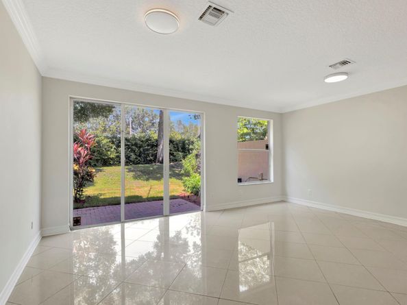 105 Bella Vita Dr 105, Royal Palm Beach FL 33411