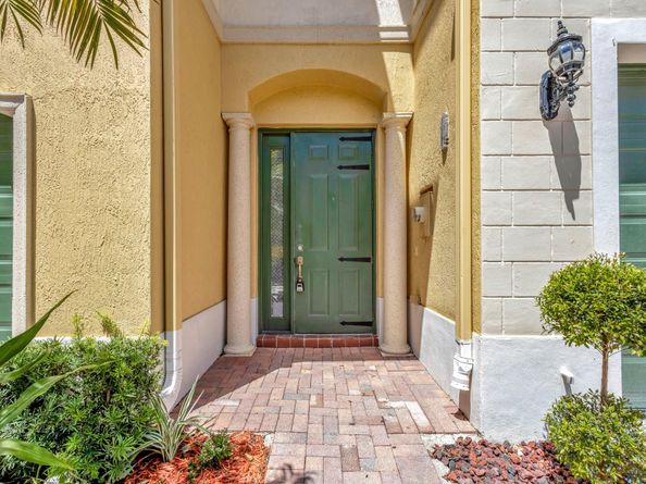 105 Bella Vita Dr 105, Royal Palm Beach FL 33411