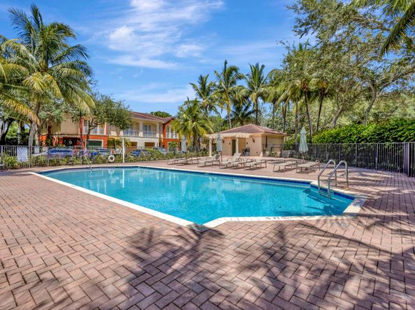 105 Bella Vita Dr 105, Royal Palm Beach FL 33411