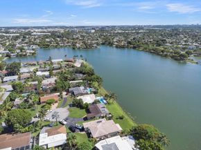 1774 NW 39th Pl, Oakland Park FL 33309