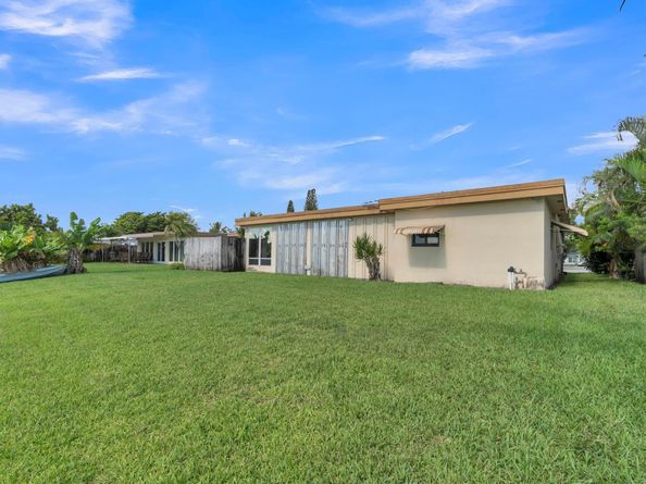 1774 NW 39th Pl, Oakland Park FL 33309