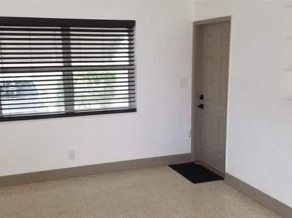 1933 Dewey St, Hollywood FL 33020