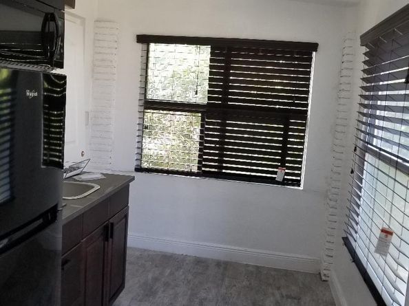 1933 Dewey St, Hollywood FL 33020