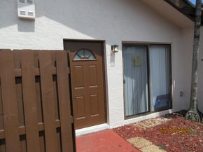 1760 NW 72nd Avenue 81, Plantation FL 33313