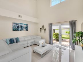 960 NW 201st Ter, Pembroke Pines FL 33029