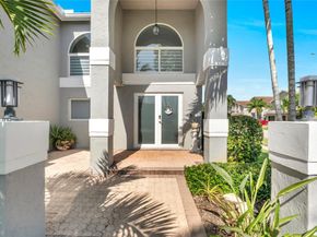960 NW 201st Ter, Pembroke Pines FL 33029
