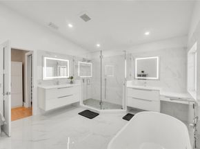 960 NW 201st Ter, Pembroke Pines FL 33029