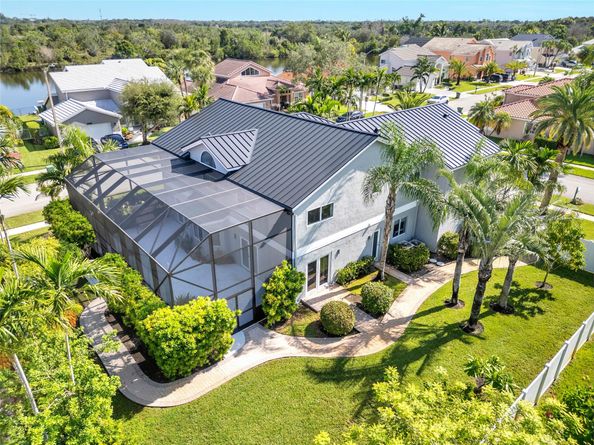 960 NW 201st Ter, Pembroke Pines FL 33029