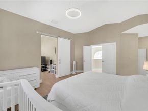960 NW 201st Ter, Pembroke Pines FL 33029
