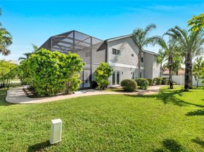 960 NW 201st Ter, Pembroke Pines FL 33029