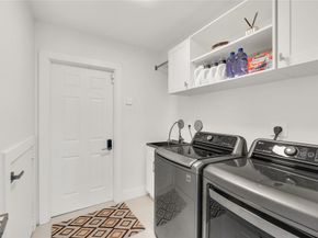 960 NW 201st Ter, Pembroke Pines FL 33029