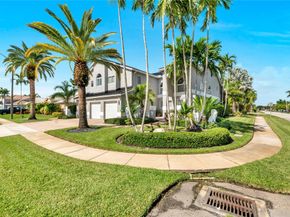 960 NW 201st Ter, Pembroke Pines FL 33029