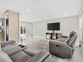 8800 NW 5th St, Pembroke Pines FL 33024
