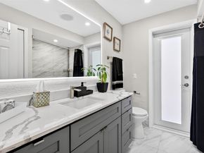 8800 NW 5th St, Pembroke Pines FL 33024