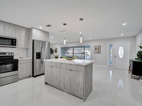 8800 NW 5th St, Pembroke Pines FL 33024