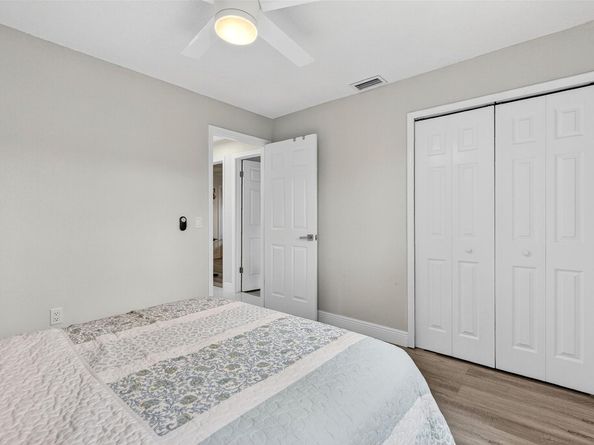 8800 NW 5th St, Pembroke Pines FL 33024