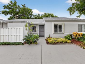 8902 Meadowlark Way