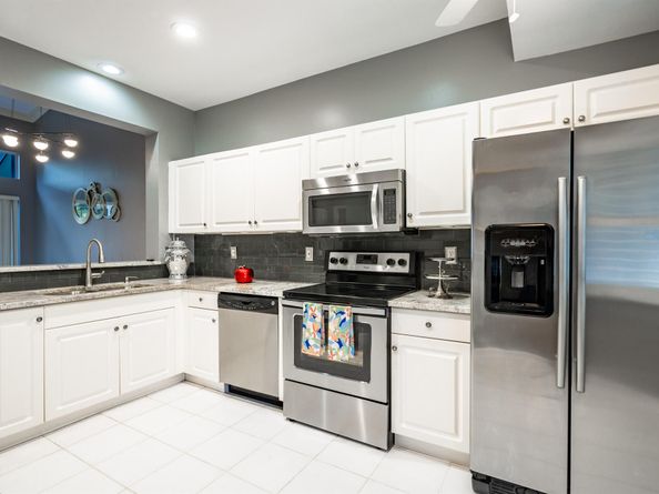 5661 NW 125th Avenue, Coral Springs FL 33076