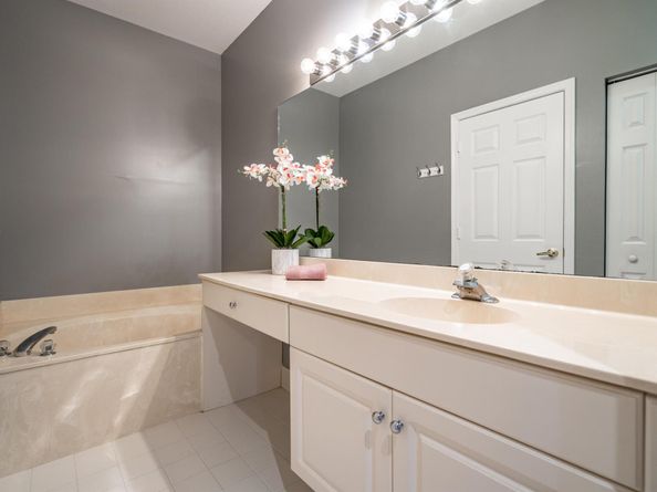 5661 NW 125th Avenue, Coral Springs FL 33076