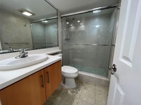 3051 S Palm Aire Dr 204, Pompano Beach FL 33069