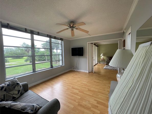 3051 S Palm Aire Dr 204, Pompano Beach FL 33069