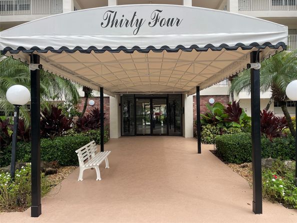 3051 S Palm Aire Dr 204, Pompano Beach FL 33069