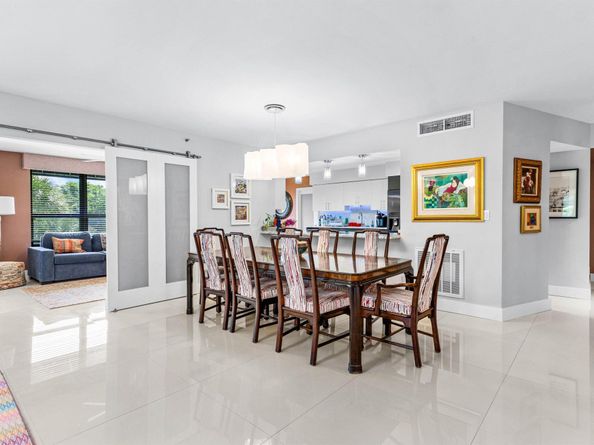 7572 Regency Lake Drive 301, Boca Raton FL 33433