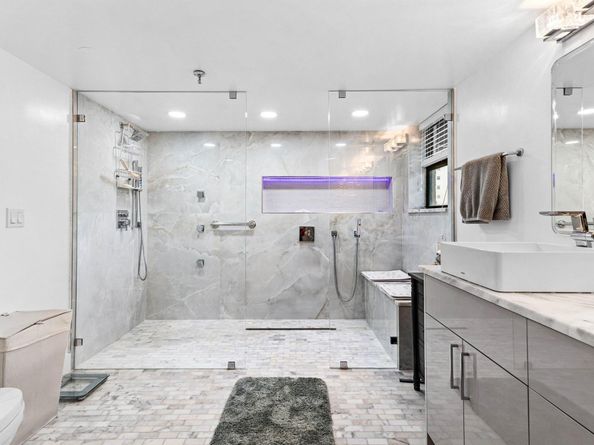 7572 Regency Lake Drive 301, Boca Raton FL 33433