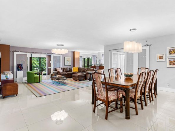 7572 Regency Lake Drive 301, Boca Raton FL 33433
