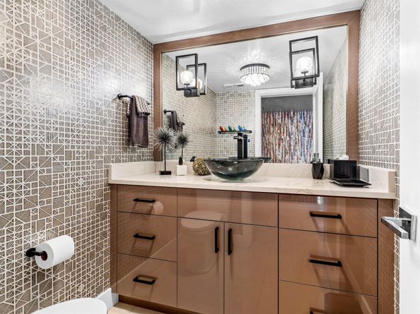 7572 Regency Lake Drive 301, Boca Raton FL 33433
