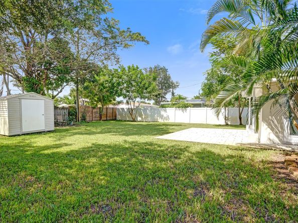 3821 NW 3rd Ave, Oakland Park FL 33309