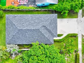 627 47th St, West Palm Beach FL 33407