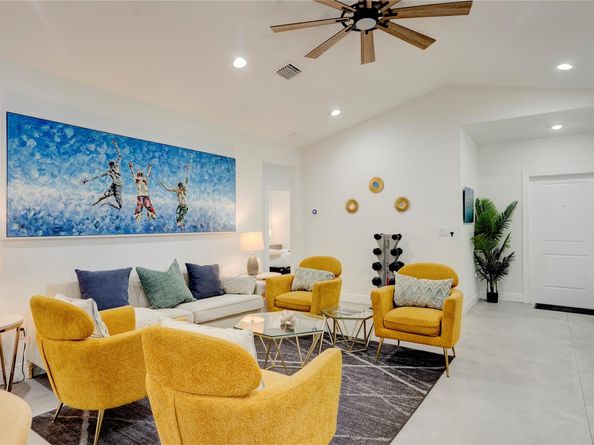 627 47th St, West Palm Beach FL 33407