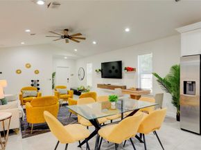 627 47th St, West Palm Beach FL 33407